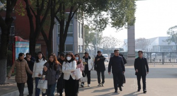 大道不孤  众行致远  ——湖北省荆州中学与荆门市东宝中学开展教学教研交流活动