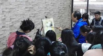 湖北美术学院教授“传经送宝”， 助考东中艺术学子