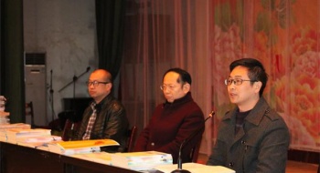 高一年级召开期中总结表彰大会