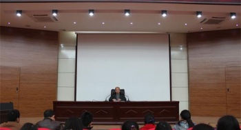 东宝中学骨干教师开设“名师讲堂”