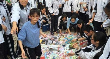 东宝中学“跳蚤市场”开市