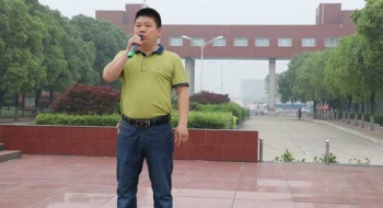 东宝中学“和乐”校园广播电视台宣告成立