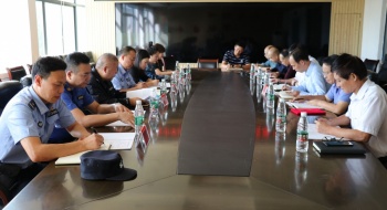 荆门市东宝中学召开校园及周边综合治理联席会